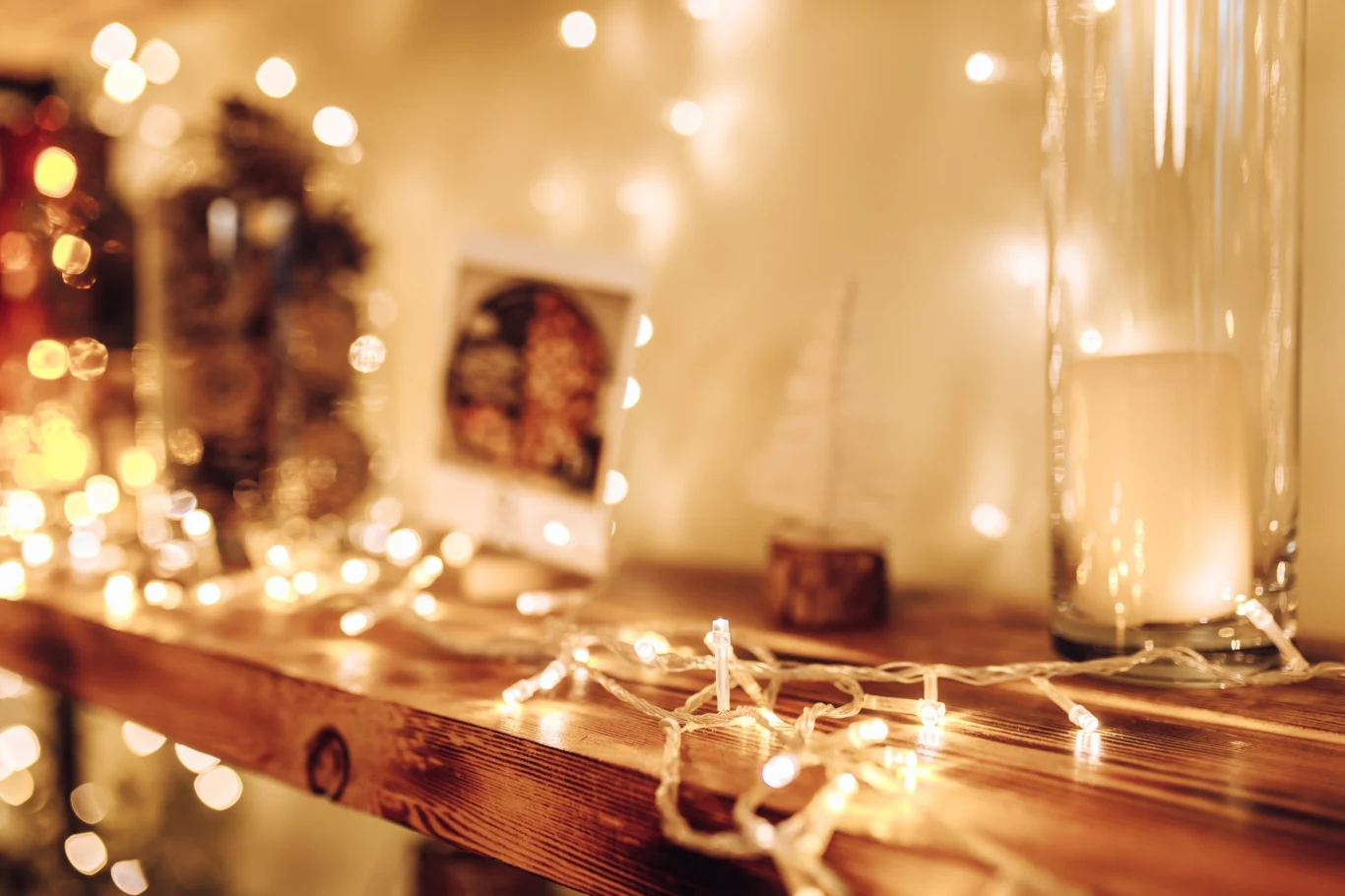 Prawie połowa Polaków kupi wszystko, czego potrzebuje na święta. Ze względu na rosnące ceny, będzie musiała się ograniczyć do najtańszych produktów Prawie połowa Polaków kupi wszystko, czego potrzebuje na święta. Ze względu na rosnące ceny, będzie musiała się ograniczyć do najtańszych produktów