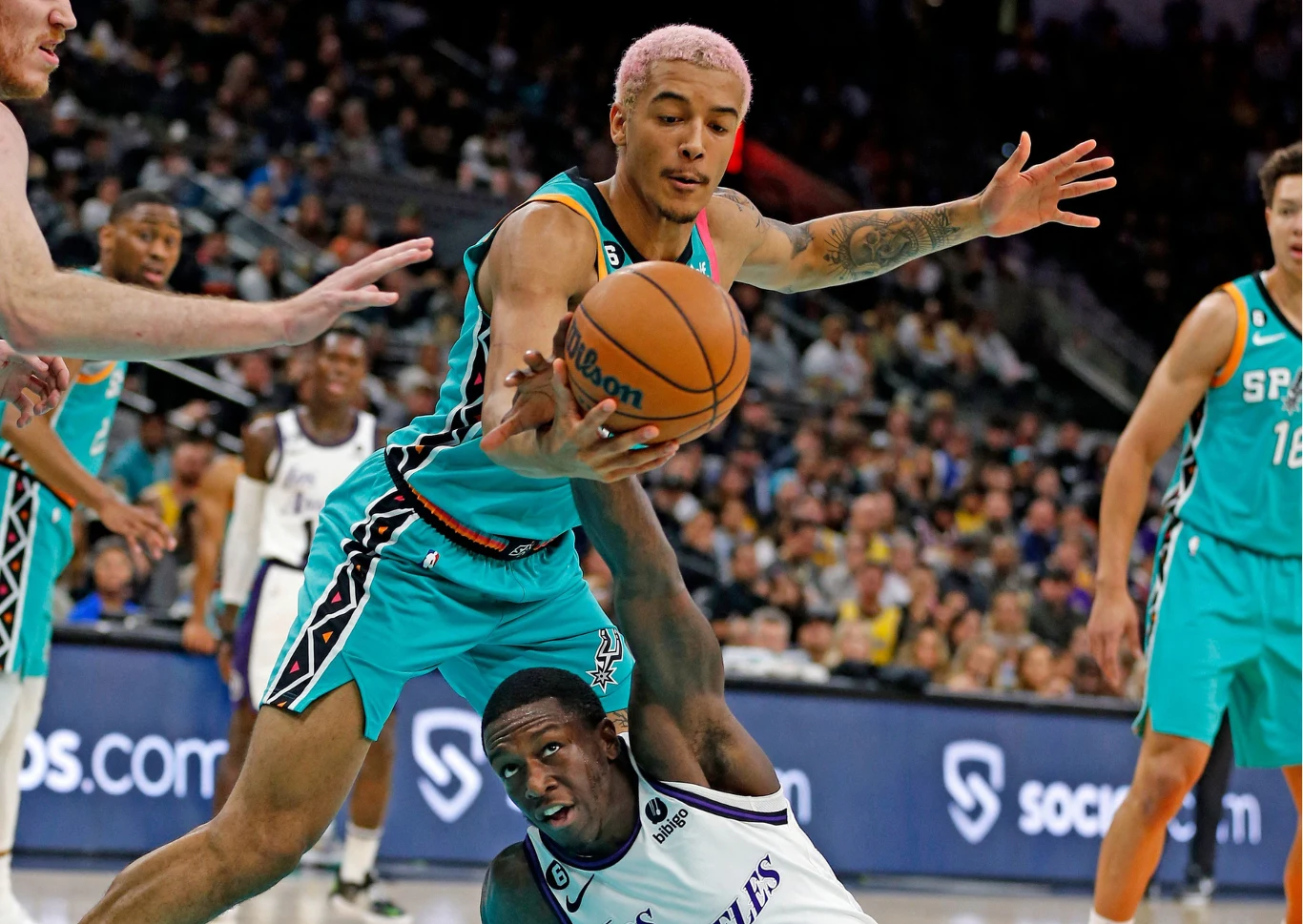 Jeremy Sochan zdobył 13 punktów w meczu z Los Angeles Lakers