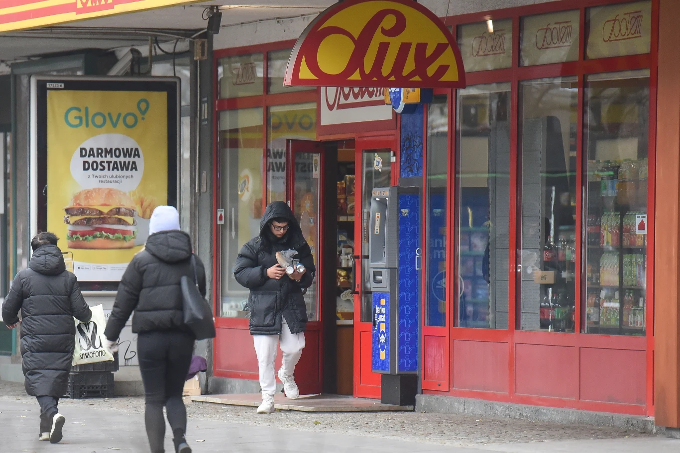 Syn Edyty Górniak kupił sobie niezdrową bagietkę z czosnkiem