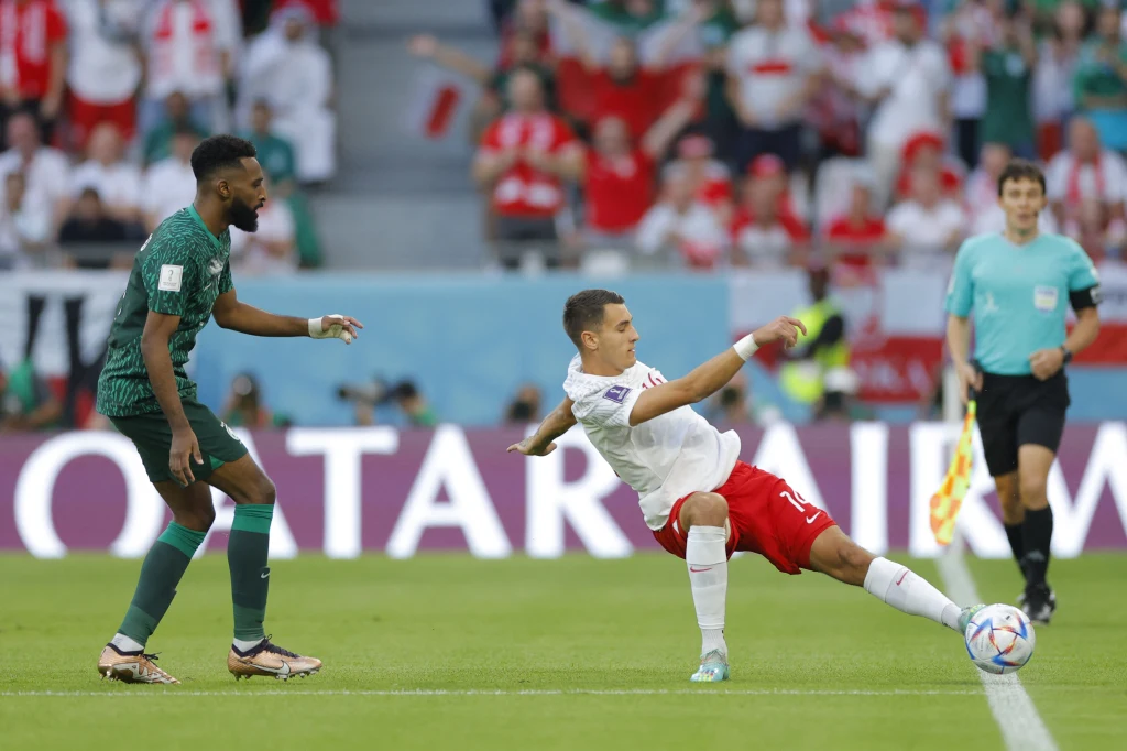 Jakub Kiwior nie odpuszcza w żadnej sytuacji Jakub Kiwior nie odpuszcza w żadnej sytuacji