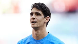 Odśpiewał hymn i... zniknął! Nawet komentatorzy się nie zorientowali