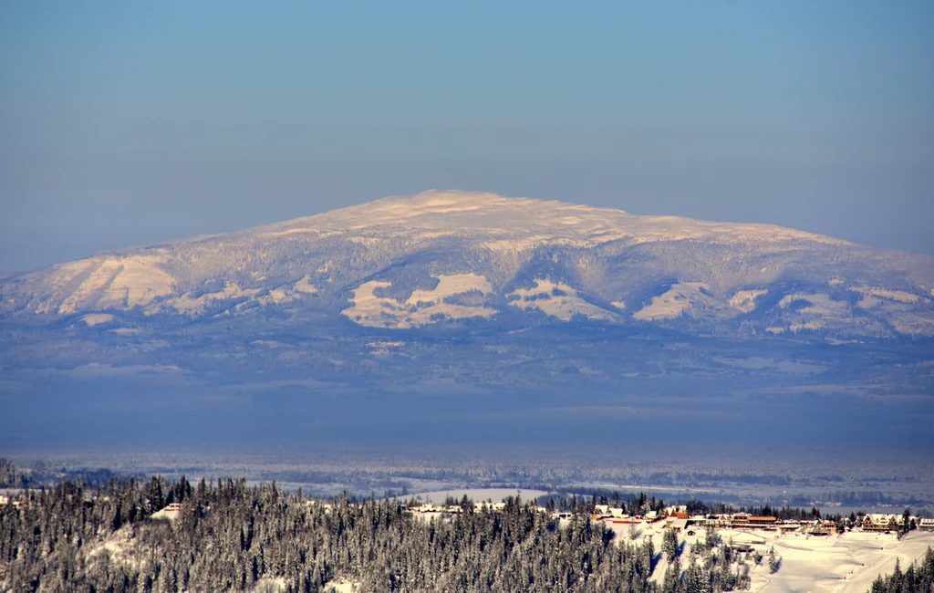 Babia Góra w śniegu