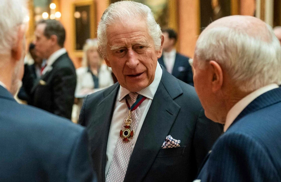 Król Karol III Król Karol III