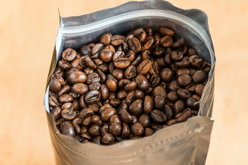 Jeśli kawa ma zapewnione odpowiednie warunki, można ją naprawdę długo przechowywać