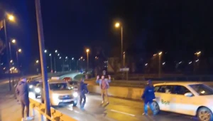 - Funkcjonariusze przy pomocy dwóch osób, które były w tym miejscu obezwładnili mężczyznę - powiedział oficer prasowy krakowskiej komendy.