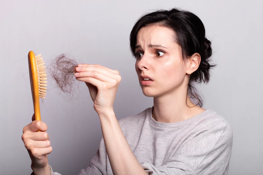 Krople żołądkowe mogą pomóc w pozbyciu się problemu nadmiernego wypadania włosów