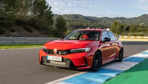 Choć oparta o tę samą platformę, nowa Honda Civic Type R wygląda zupełnie inaczej niż poprzednik