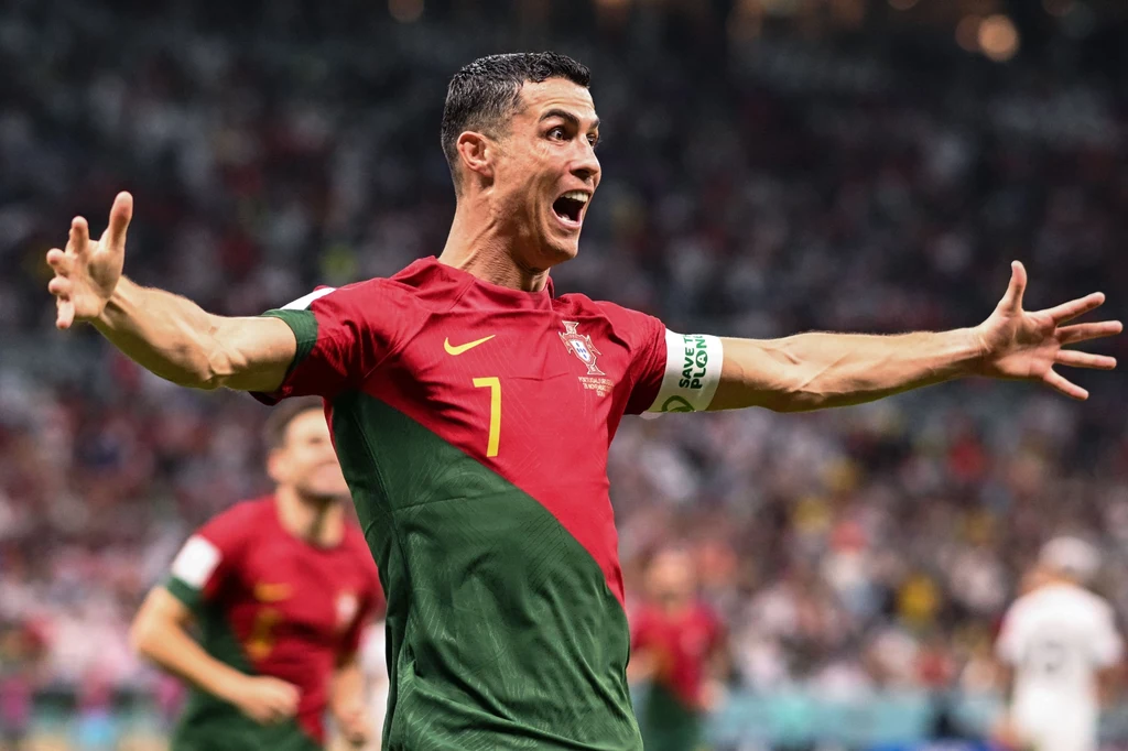 Cristiano Ronaldo w barwach reprezentacji Portugalii Cristiano Ronaldo w barwach reprezentacji Portugalii