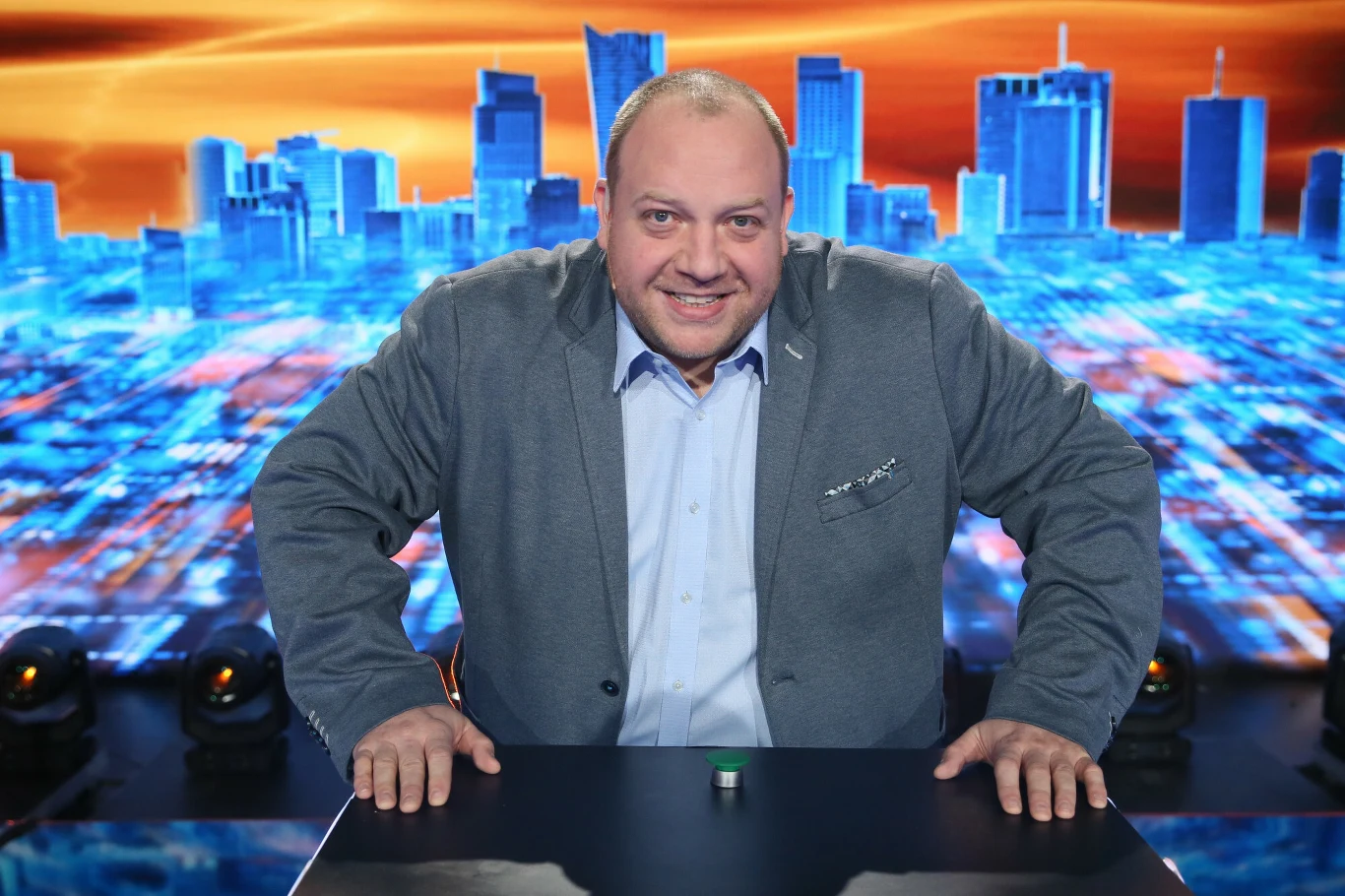 Bartłomiej Nowosielski przeszedł szokującą metamorfozę! Bartłomiej Nowosielski przeszedł szokującą metamorfozę!