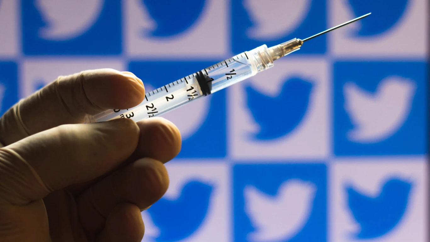 Twitter już nie walczy z dezinformacją COVID-19 Twitter już nie walczy z dezinformacją COVID-19