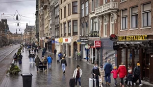Inflacja w Holandii spadła w listopadzie br. do 11,2 proc. Nz. centrum Amsterdamu