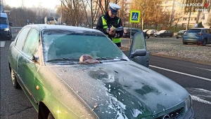 72-latek potrącił 73-letnią kobietę na przejściu dla pieszych