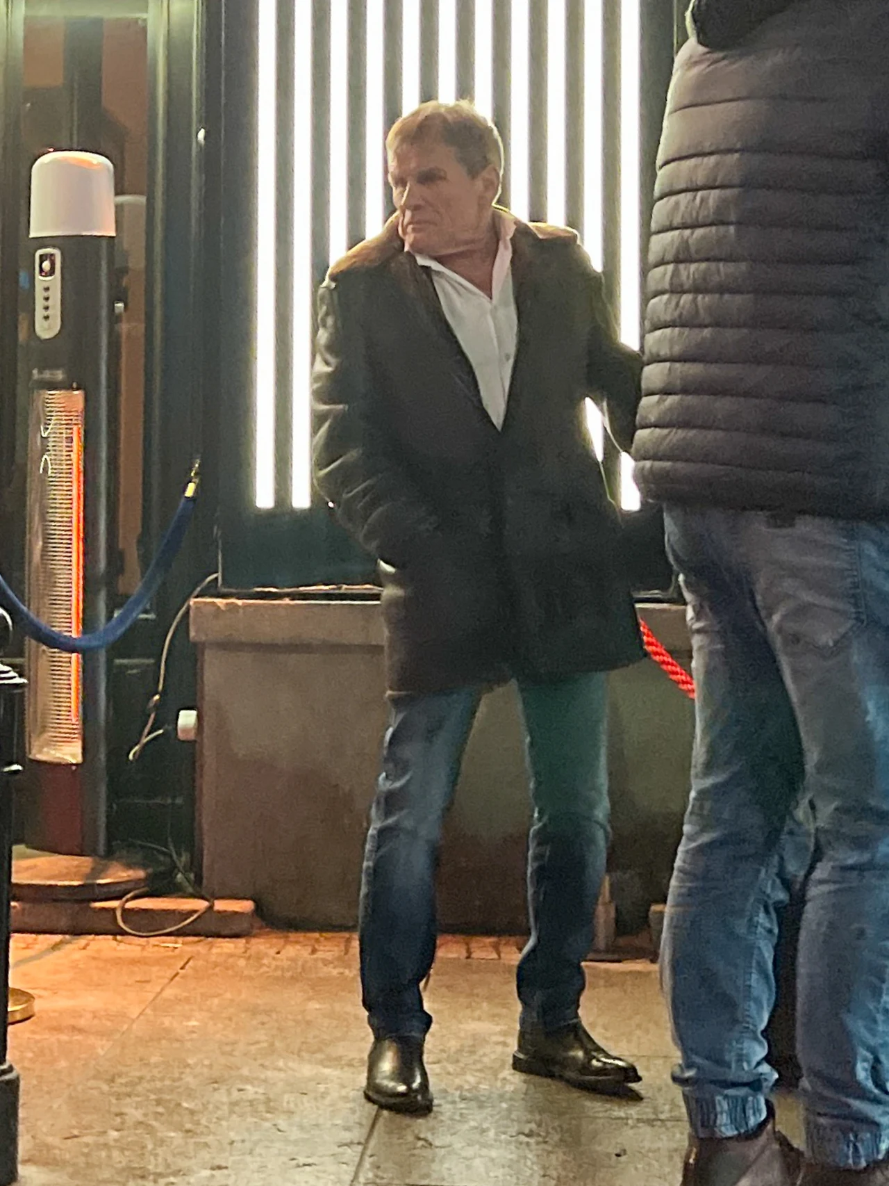 Marek Włodarczyk z młodszą o 36 lat partnerka opuścił klub o drugiej w nocy