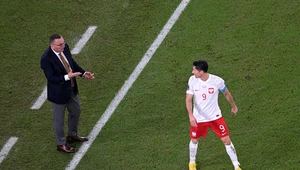 Czesław Michniewicz i Robert Lewandowski. Polska przegrała z Argentyną w słabym stylu, ale awansowała do fazy pucharowej