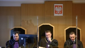 Od lewej: sędzia Marek Kordowiecki, sędzia Krzysztof Lewandowski i sędzia Grzegorz Nowak na sali rozpraw Sądu Apelacyjnego w Poznaniu