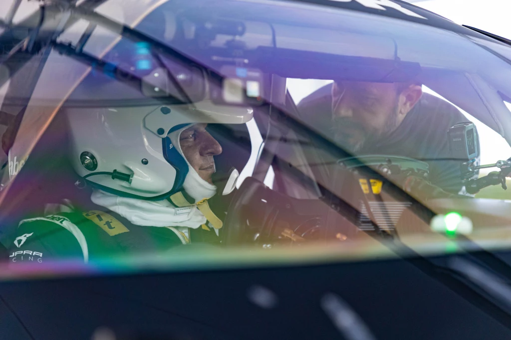 Cupra e-Racer. Elektryzujące wrażenia Cupra e-Racer. Elektryzujące wrażenia