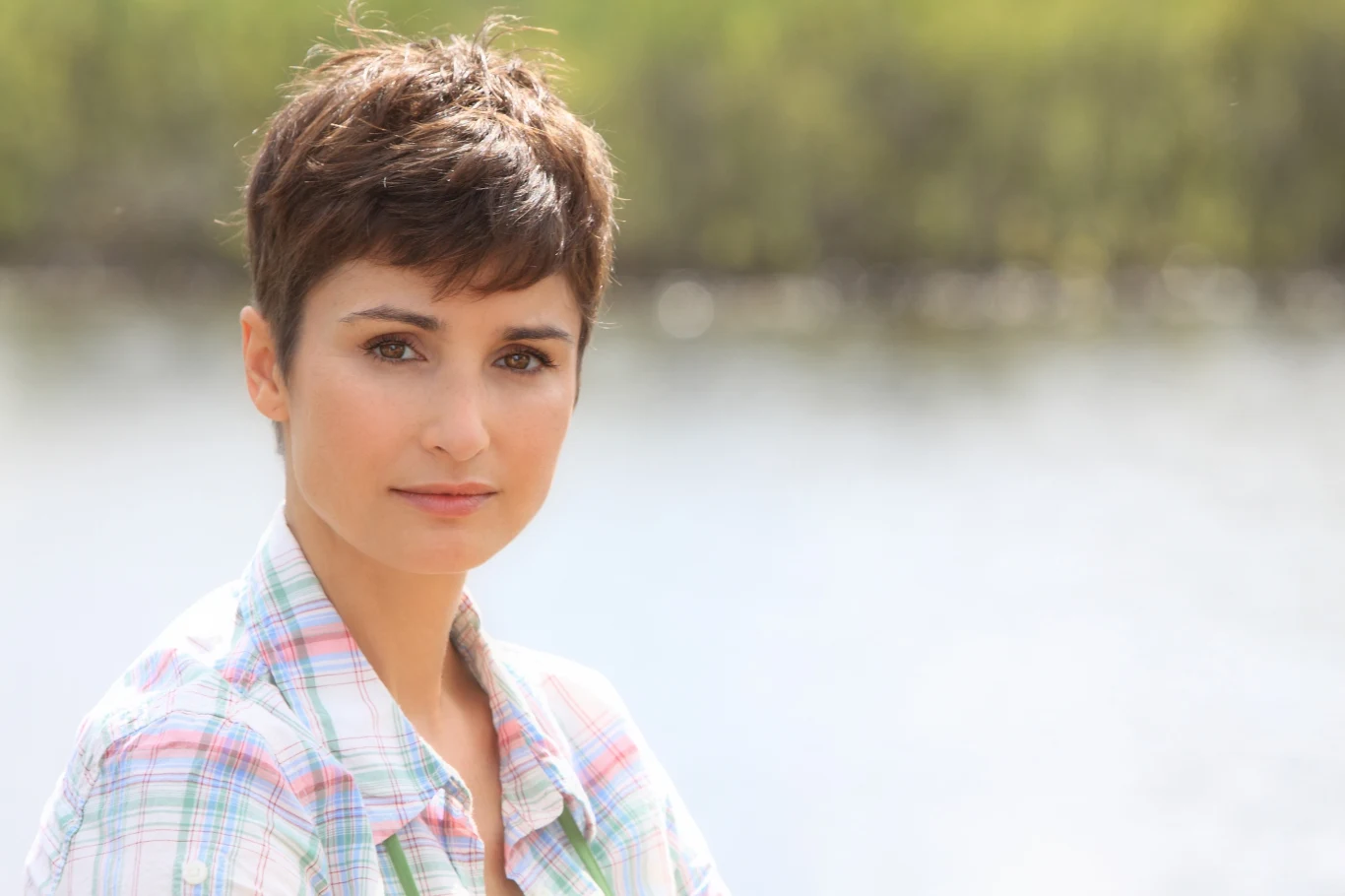 Joanna Brodzik na planie "Domu nad Rozlewiskiem" Joanna Brodzik na planie "Domu nad Rozlewiskiem"