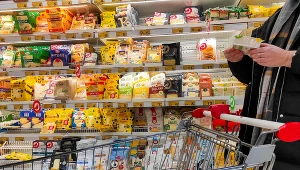 ​Tu zrobisz najtańsze zakupy spożywcze. Auchan stracił pozycję lidera 