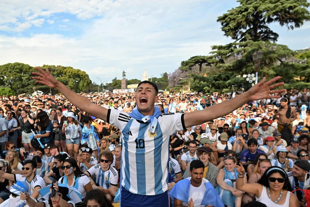 Kibice reprezentacji Argentyny oglądający mecz z Polską w Buenos Aires Kibice reprezentacji Argentyny oglądający mecz z Polską w Buenos Aires