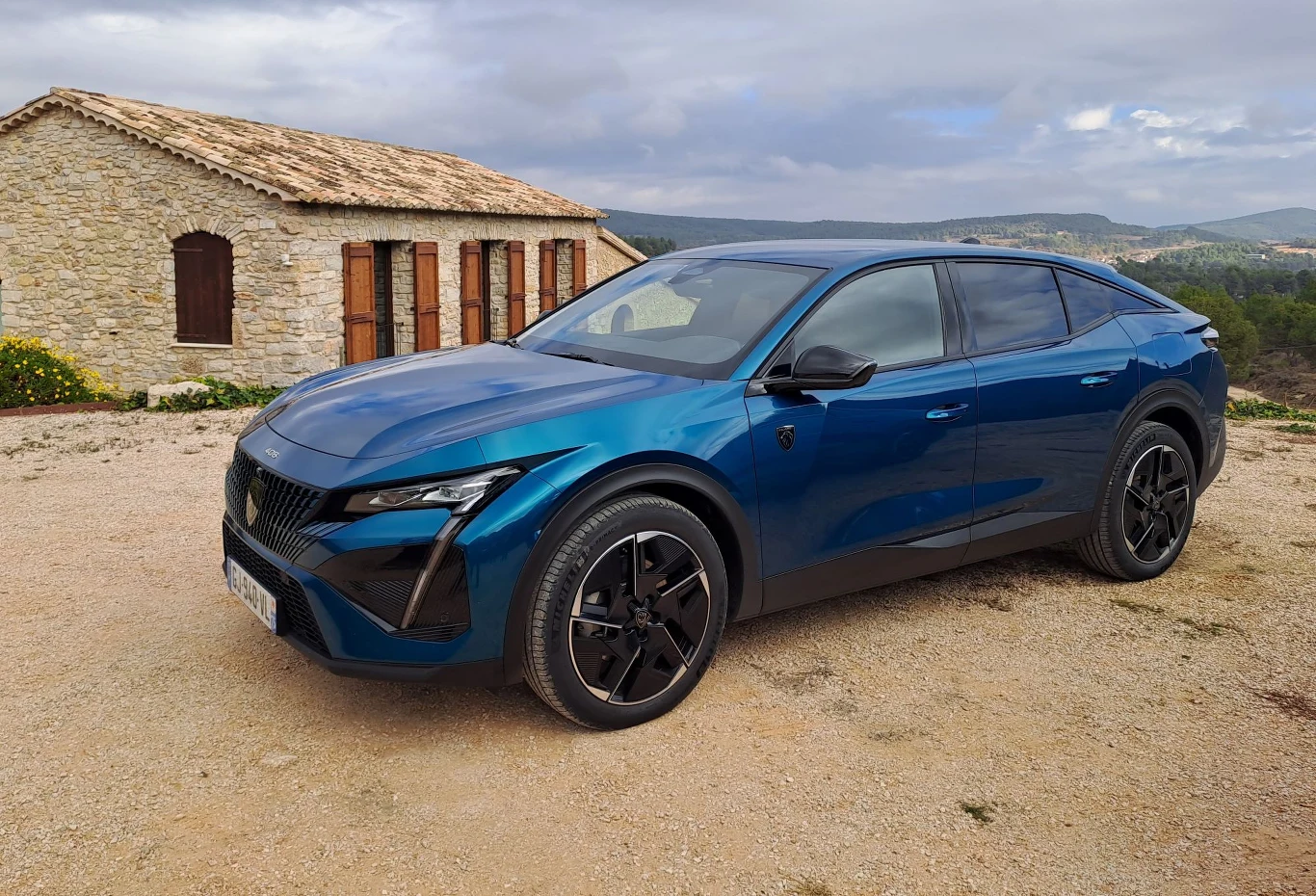 Peugeot 408 Hybrid
