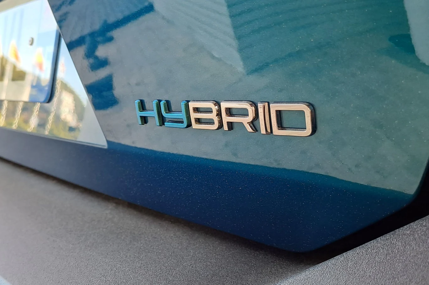 Peugeot 408 Hybrid