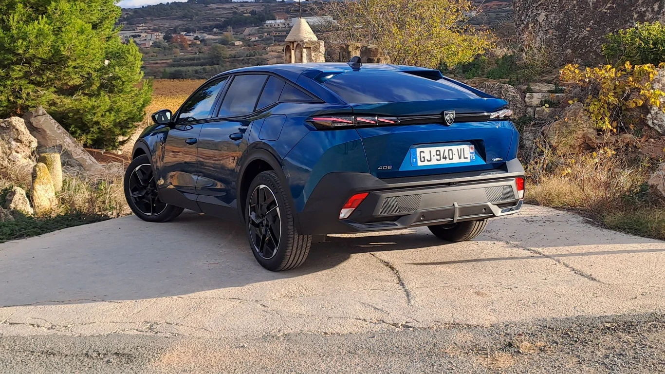 Peugeot 408 Hybrid