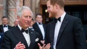 Król Karol III wściekł się na Harry'ego
