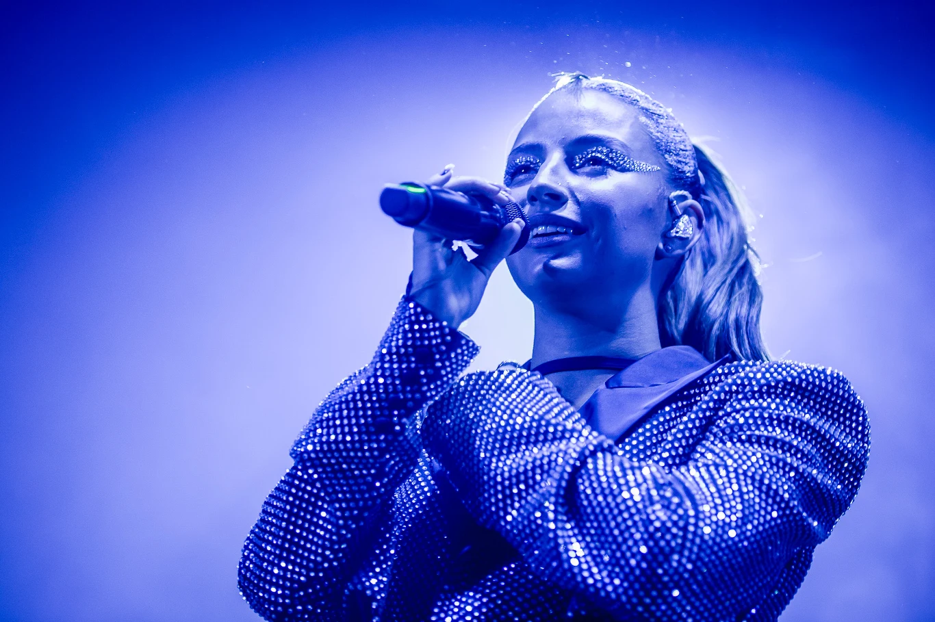 Julia Wieniawa promuje album "Omamy" zimową trasą koncertową Julia Wieniawa promuje album "Omamy" zimową trasą koncertową