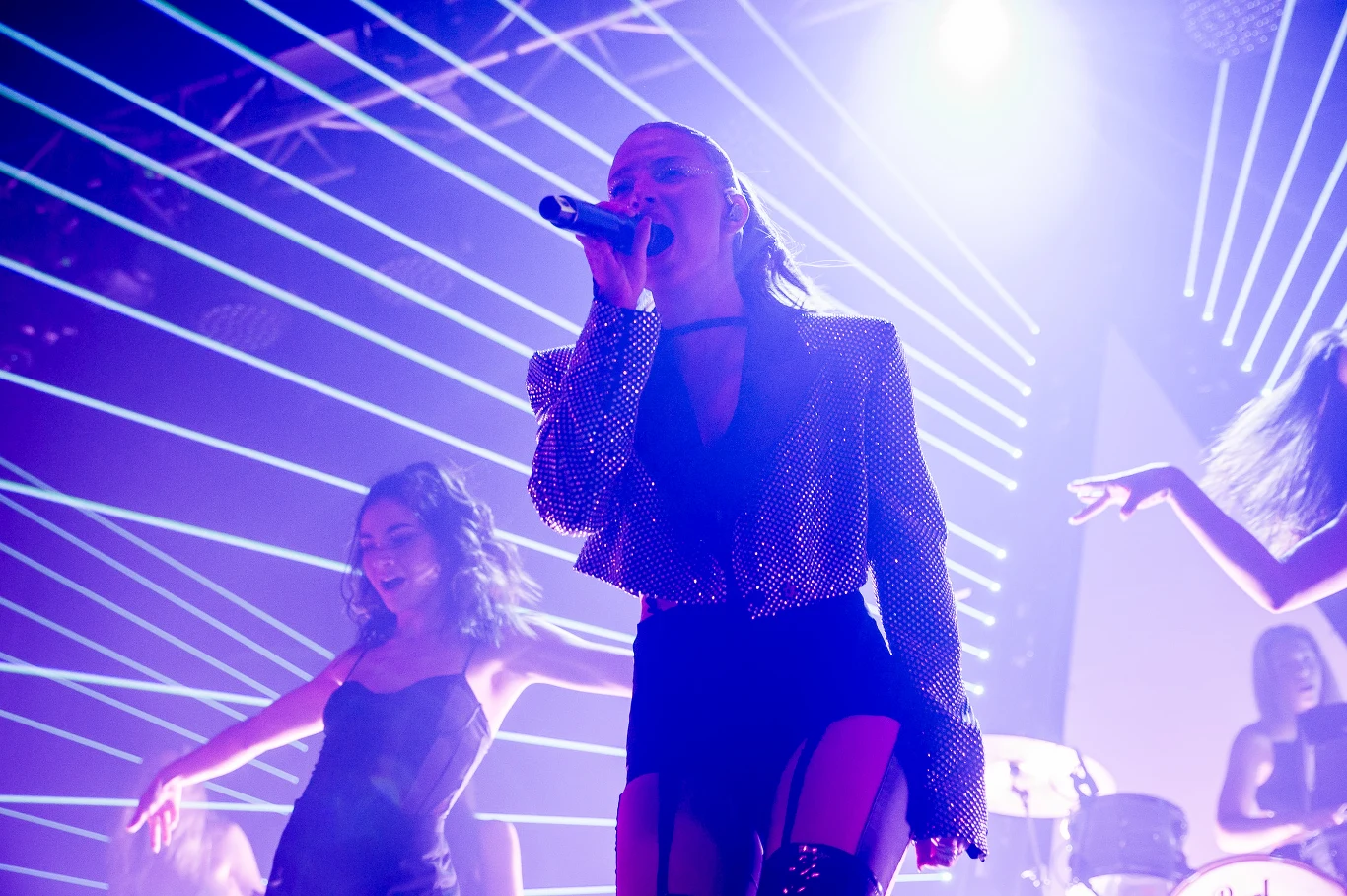 Julia Wieniawa promuje album "Omamy" zimową trasą koncertową Julia Wieniawa promuje album "Omamy" zimową trasą koncertową