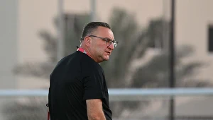 Pycha kroczy przed upadkiem