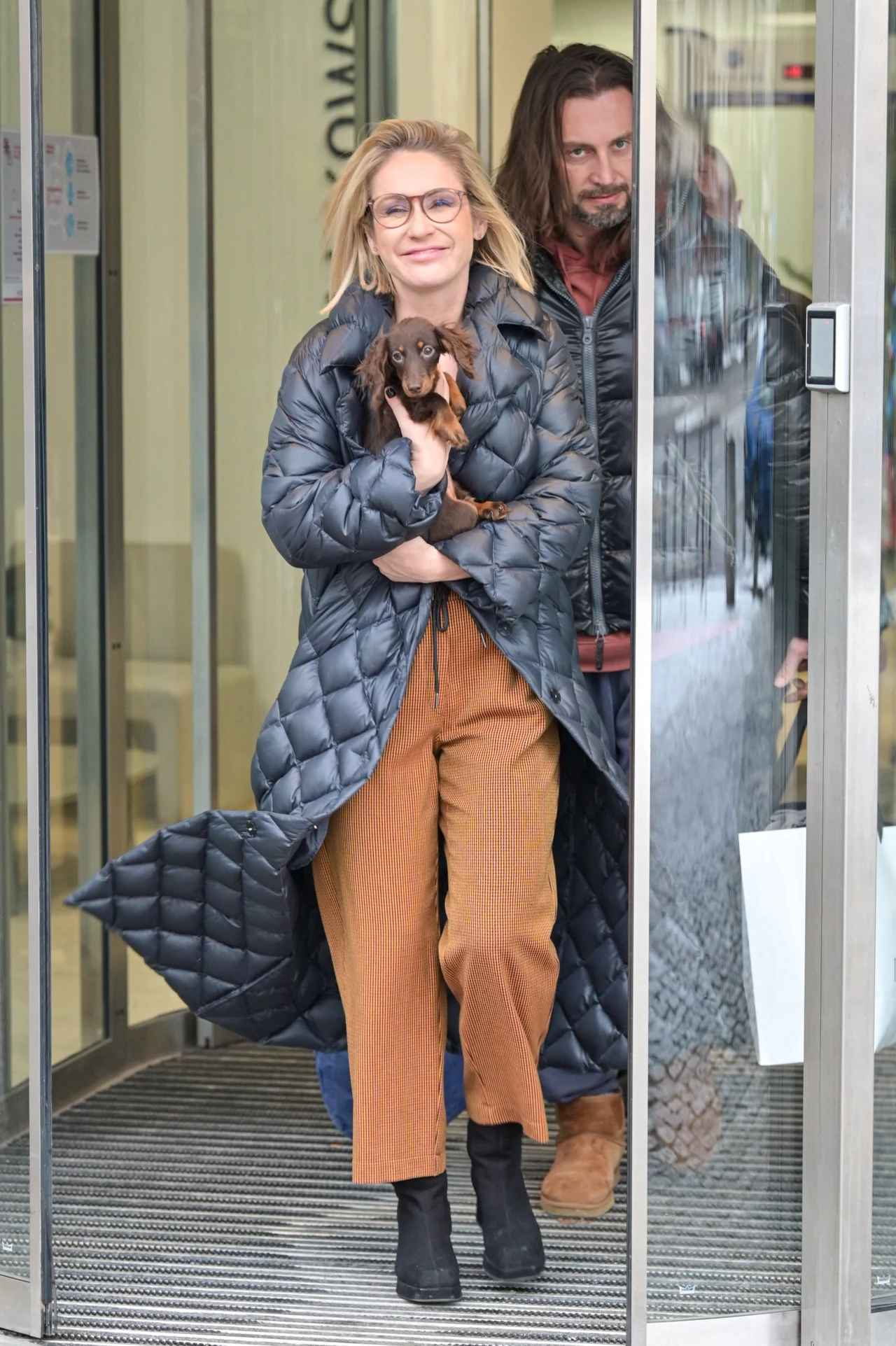 Małgorzata Ohme z narzeczonym i psem na zakupach