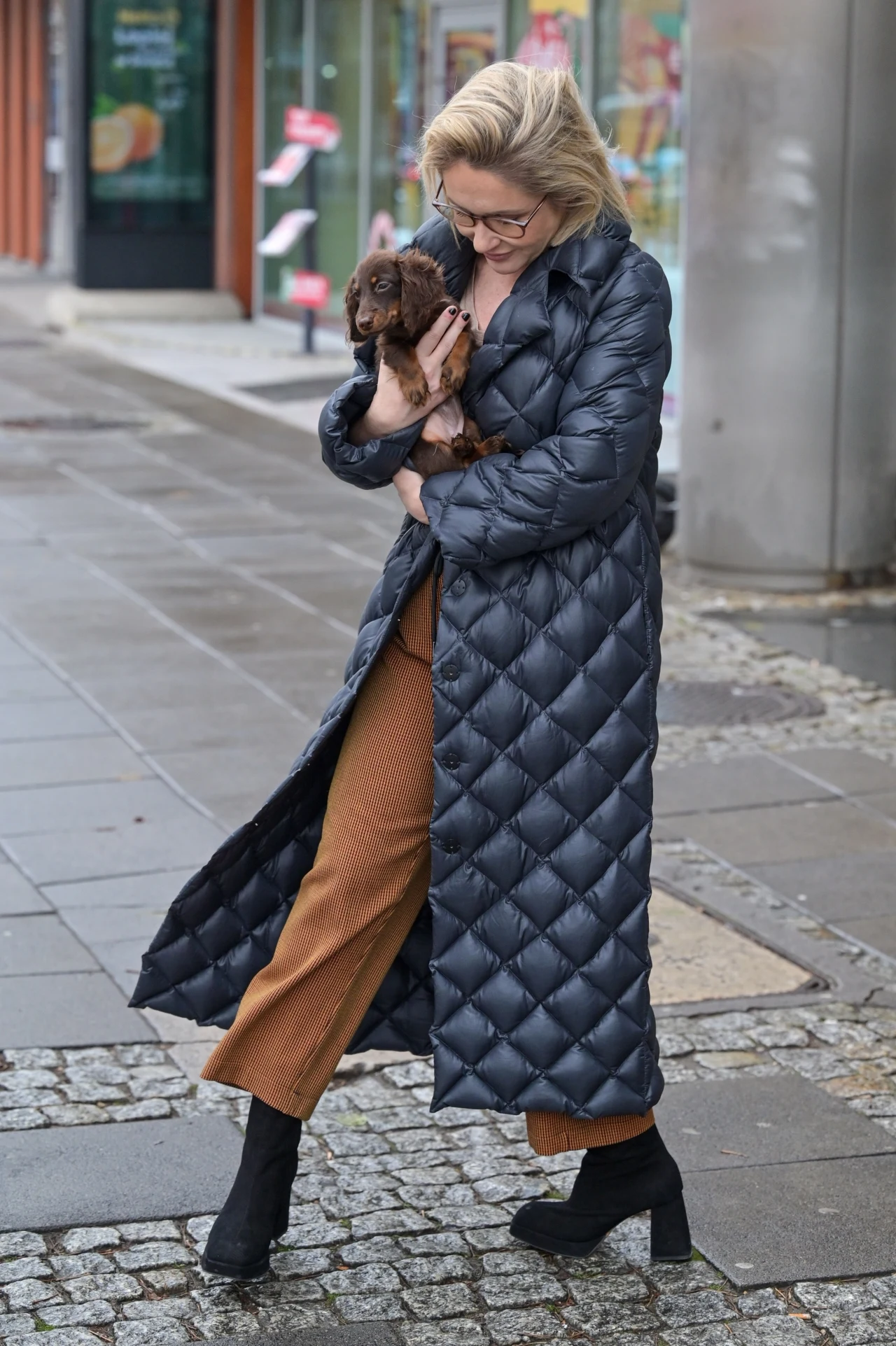 Małgorzata Ohme z narzeczonym i psem na zakupach