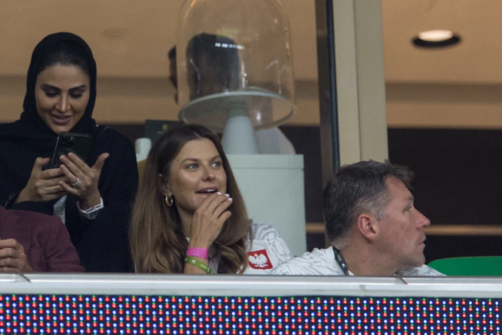 Anna Lewandowska podczas meczu Francja - Polska Anna Lewandowska podczas meczu Francja - Polska