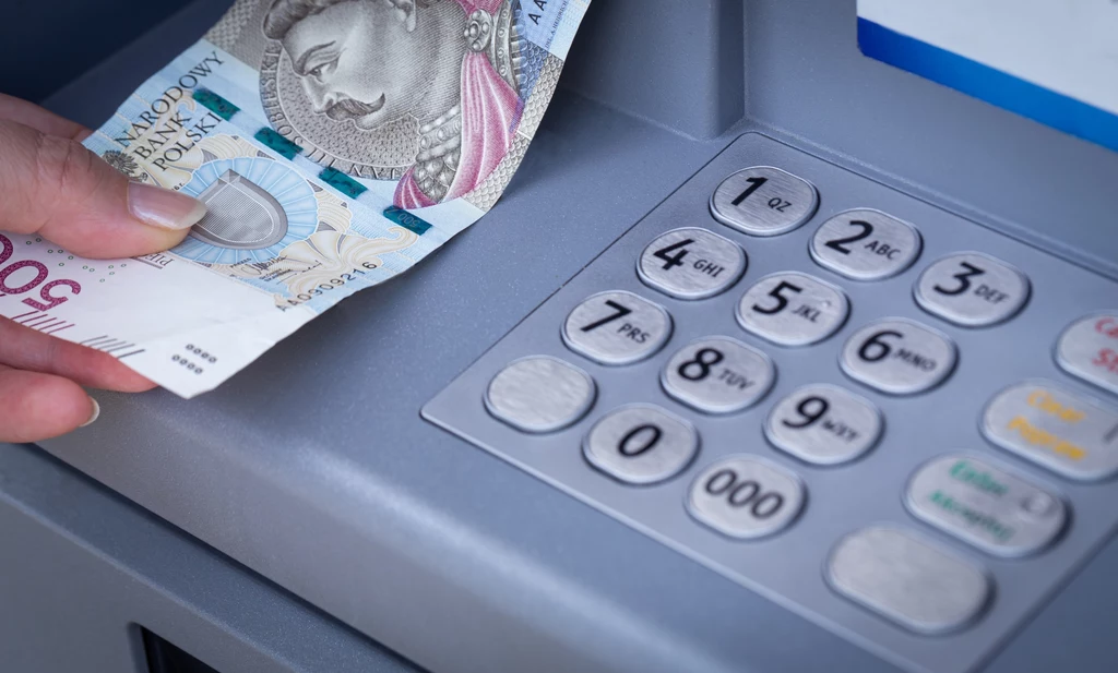 Bankomaty muszą zostać doposażone o specjalny system barwienia banknotów na wypadek próby ich kradzieży z urządzenia