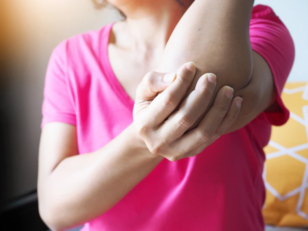 Objawy RZS nie dotyczą tylko stawów i warto o tym pamiętać