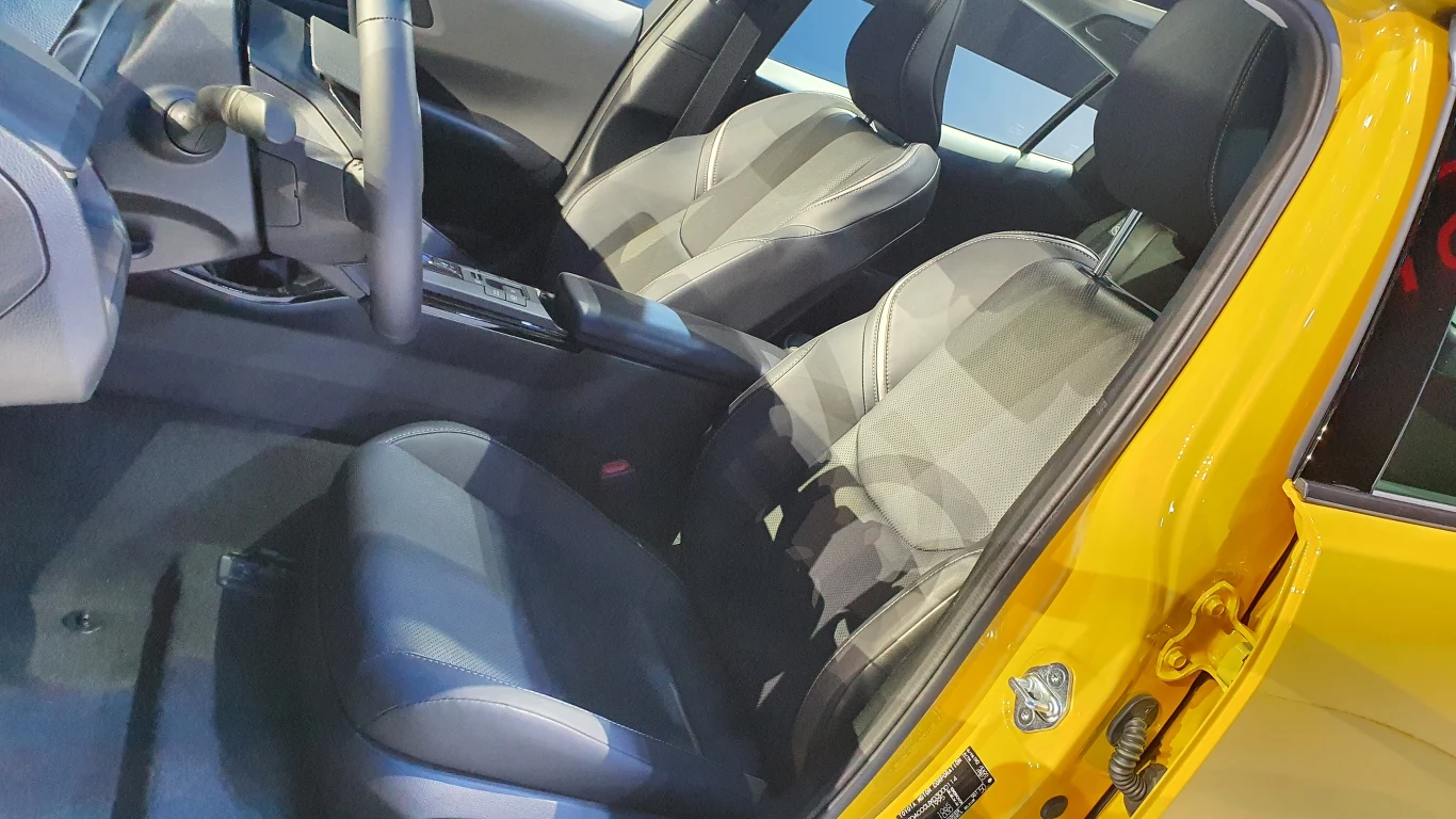 Toyota Prius V plug-in