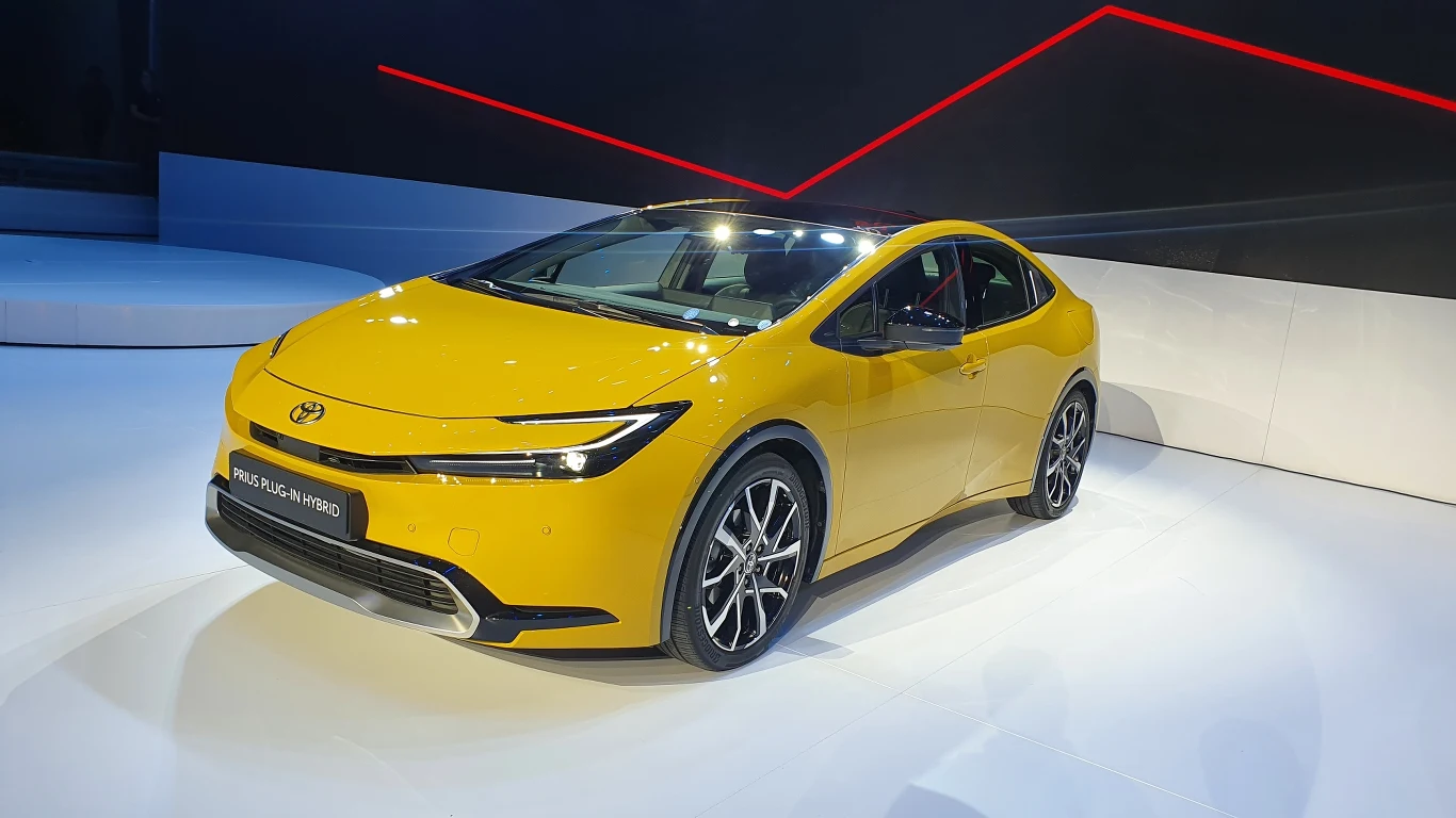 Toyota Prius V plug-in