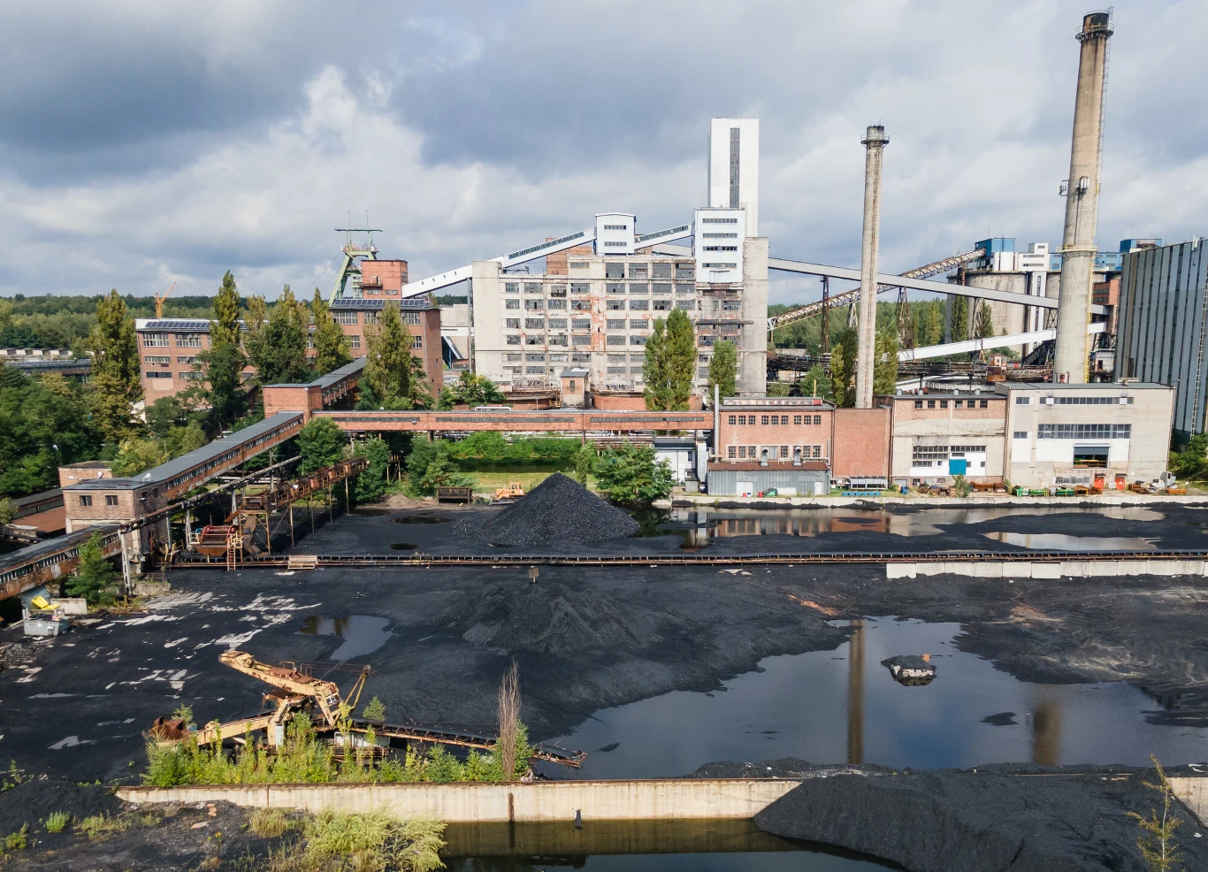 UE wyznaczyła do 2050 r. osiągnięcie neutralności klimatycznej. Za zdjęciu Kopalnia Halemba, Ruda Śląska UE wyznaczyła do 2050 r. osiągnięcie neutralności klimatycznej. Za zdjęciu Kopalnia Halemba, Ruda Śląska