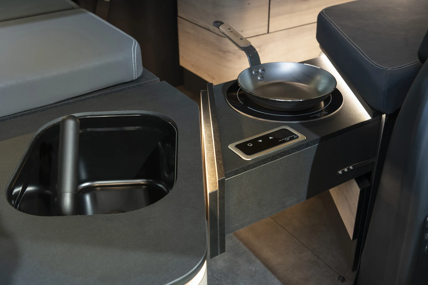 Mercedes EQT z modułem Marco Polo