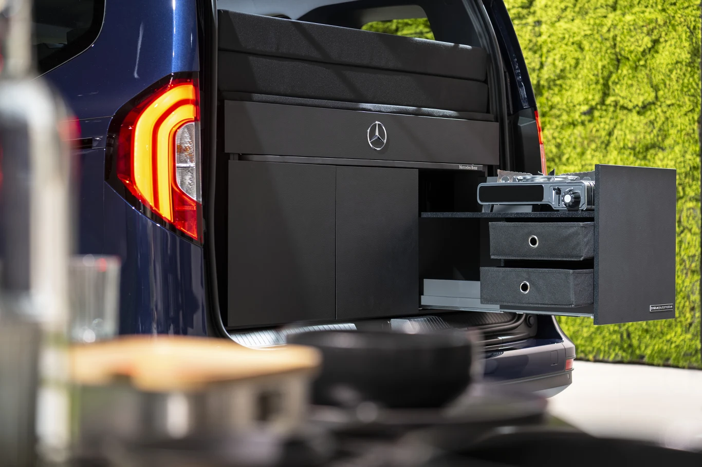 Mercedes EQT z modułem Marco Polo