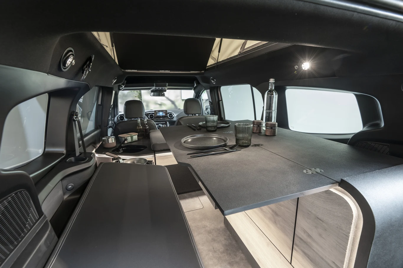 Mercedes Concept EQT Marco Polo 