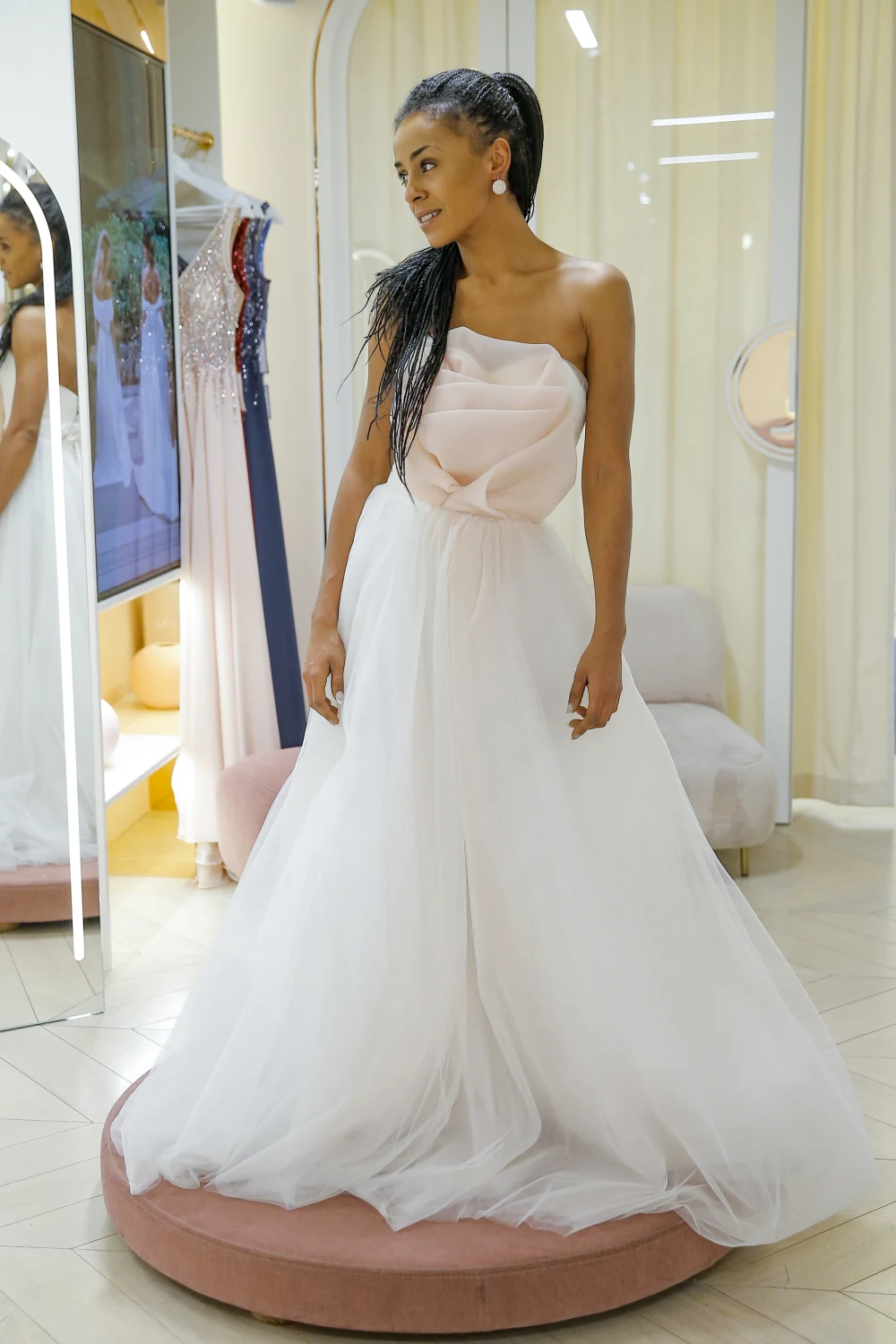 Gwiazdy przymierzają kreacje na wielką galę Telewizji Polsat Gwiazdy przymierzają kreacje na wielką galę Telewizji Polsat