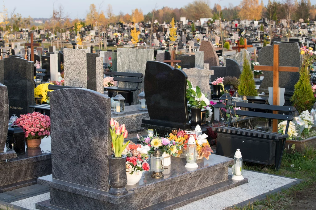 Pijany ksiądz prowadził ceremonię pogrzebową na Cmentarzu Łostowickim