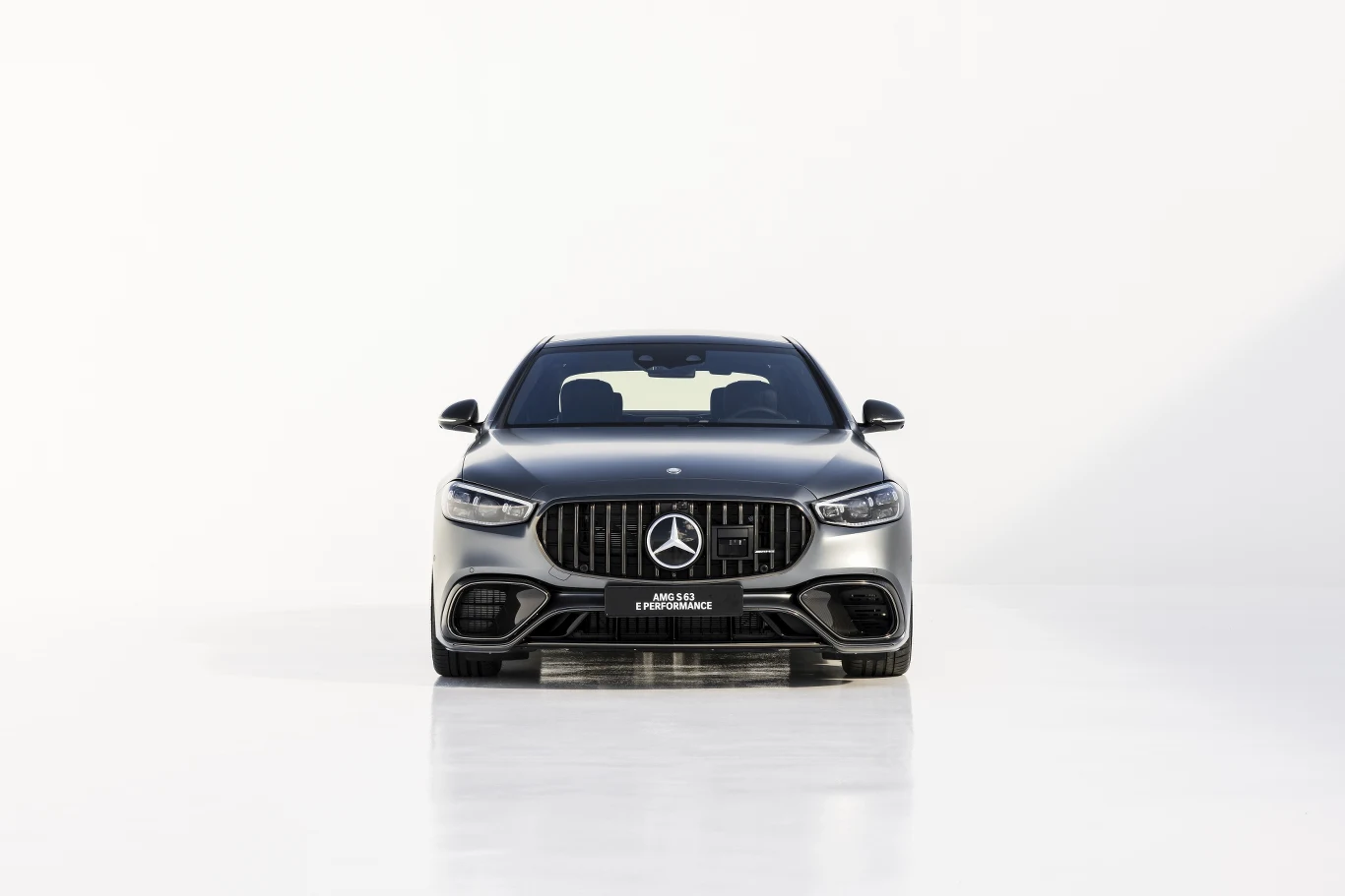 Mercedes-AMG S63 E Performance 