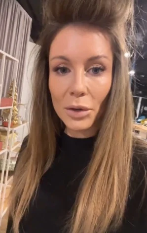 Rozenek pokazała dziwną fryzurę w sieci. Rozenek pokazała dziwną fryzurę w sieci.