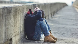 Dzieci nie mogą liczyć na wsparcie. Psycholog: "My do tego doprowadziliśmy"