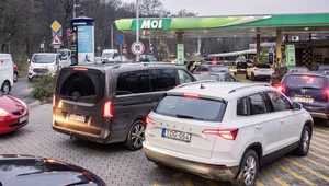 Panika na Węgrzech. Paliwo z godziny na godzinę podrożało o niemal połowę