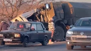 Rosyjska ciężarówka zmiażdżyła busa w Donbasie. 16 zabitych i ranni