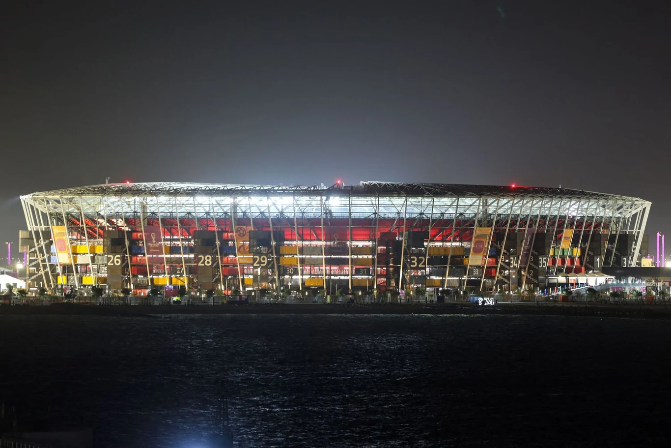 Stadion 974 w Katarze. Polska grała na nim z Meksykiem i Argentyną, świętując po fazie grupowej awans do 1/8 finału Stadion 974 w Katarze. Polska grała na nim z Meksykiem i Argentyną, świętując po fazie grupowej awans do 1/8 finału