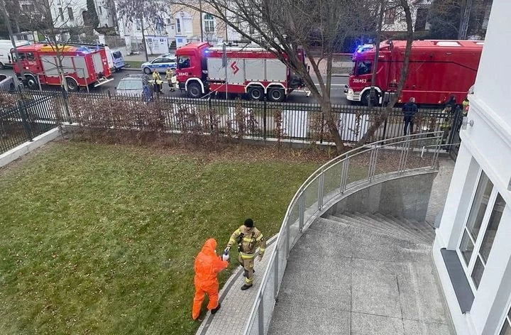Akcja służb pod ukraińską placówką w Warszawie Akcja służb pod ukraińską placówką w Warszawie